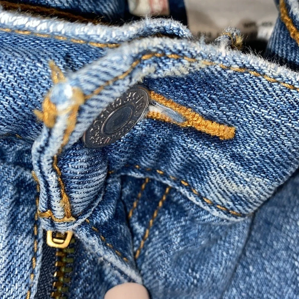 Levi’s vintage denim shorts size 10